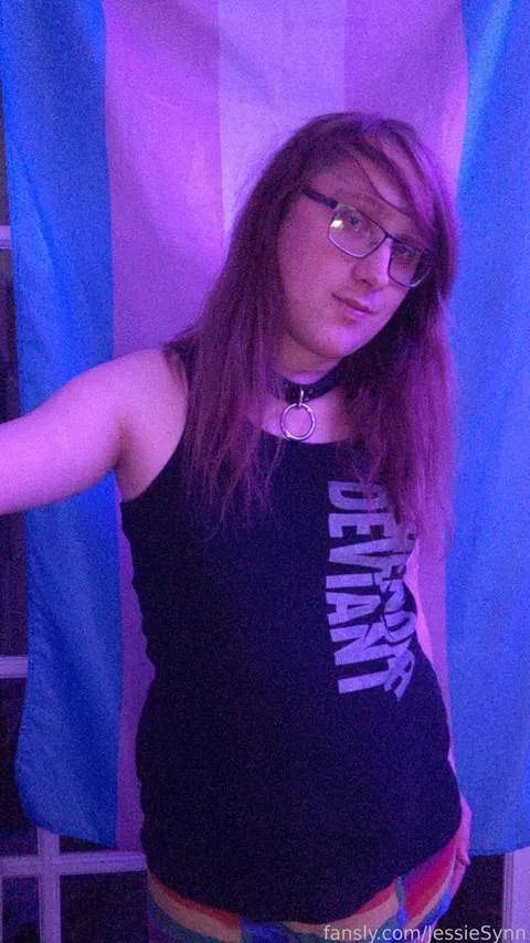 @JessieSynn