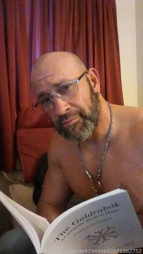 @Joepleasure9