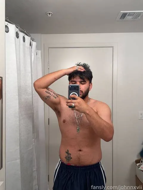 @johnnxvii