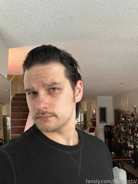 @JohnwithV