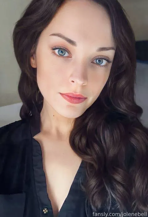 @jolenebell