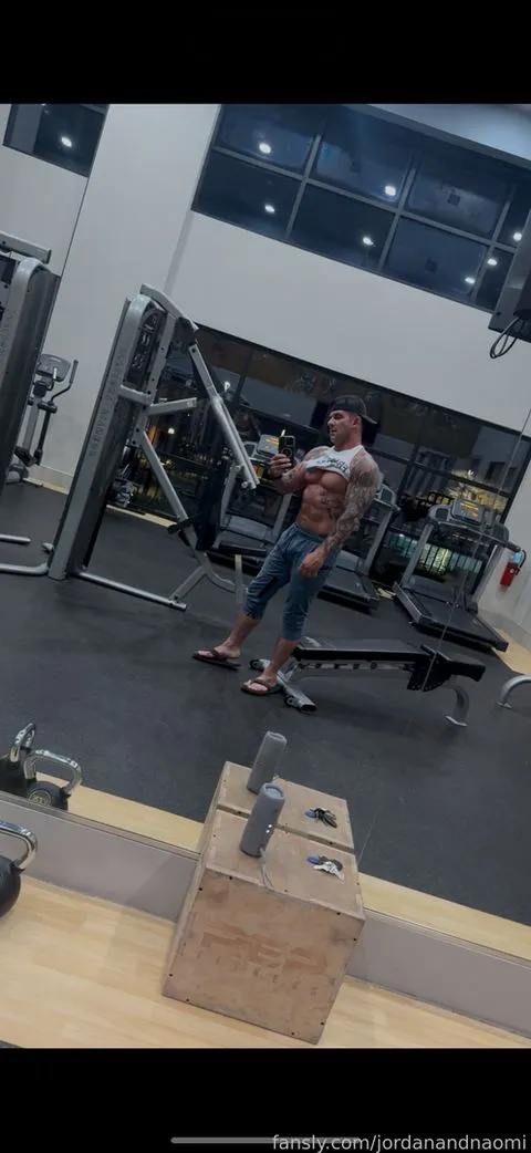 @jordanandnaomi