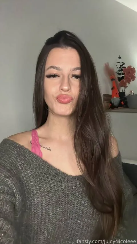 @JuicyNicoleee