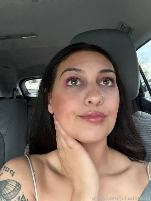 @juliadances