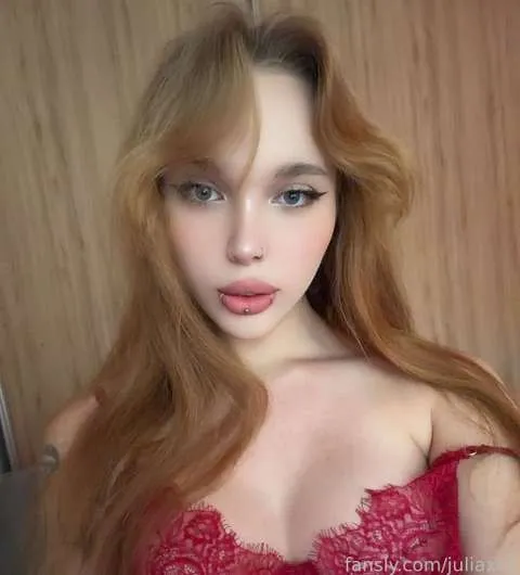 @juliaxcx