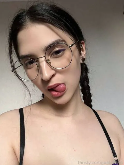 @Just_Lilith