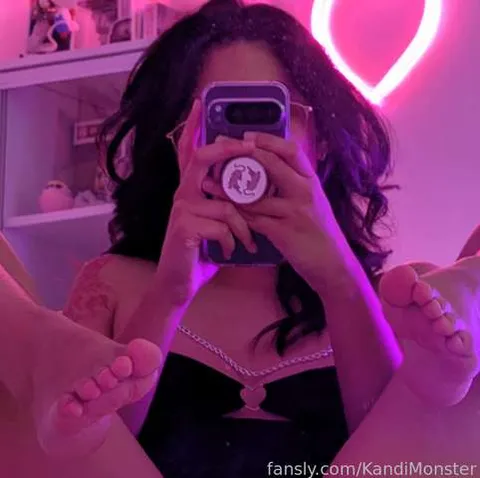 @KandiMonster