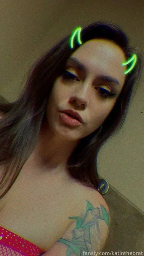 @katinthebrat