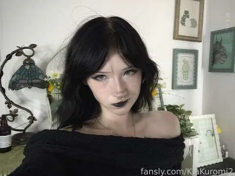 @KiaKuromi2
