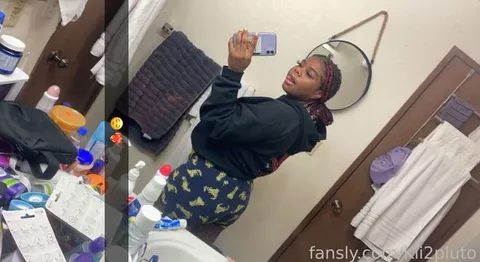 @Kii2pluto