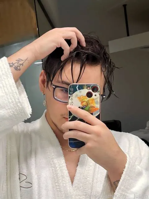 @King___Julian