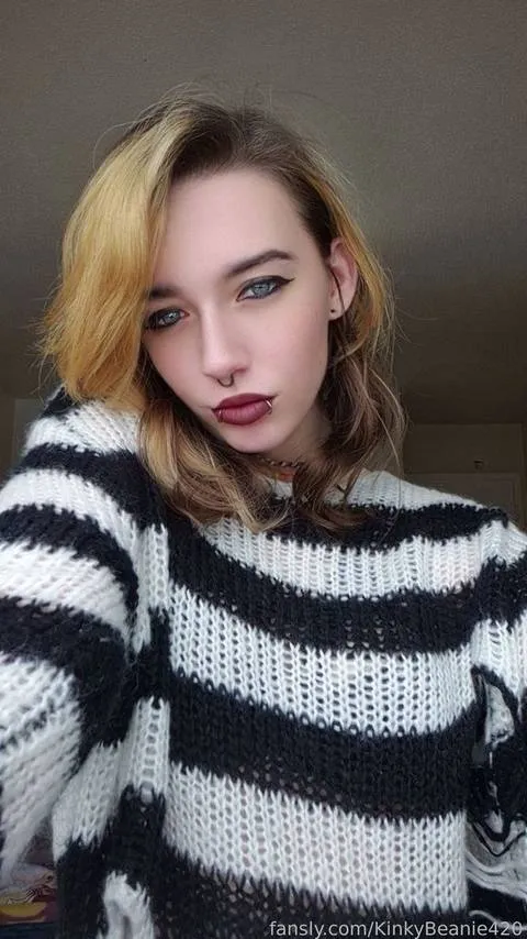 @KinkyBeanie420