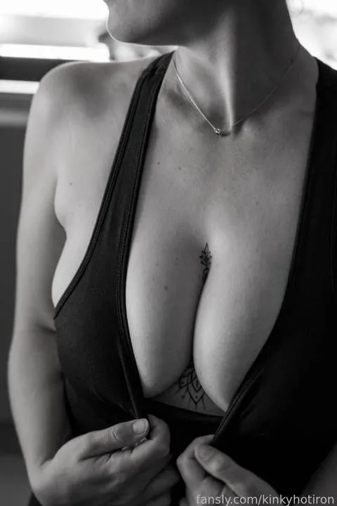 @kinkyhotiron