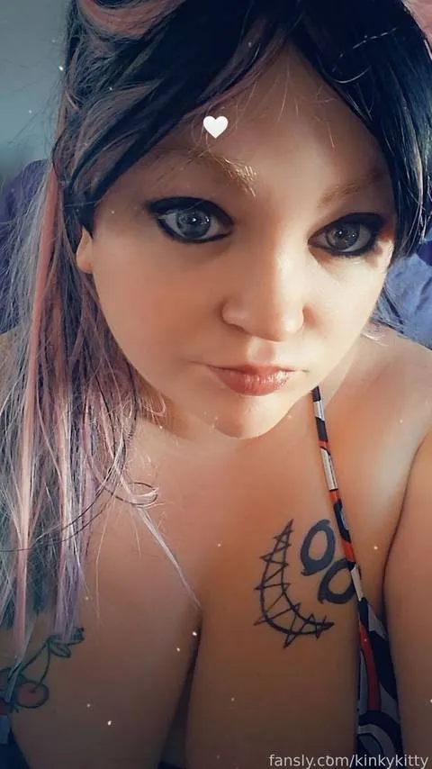 @kinkykitty