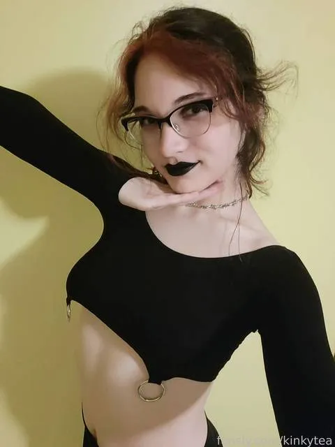 @kinkytea