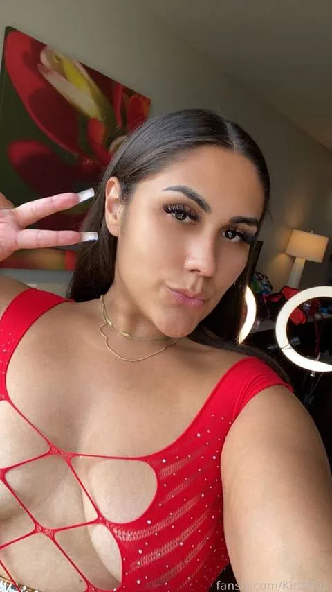 @Kitttttyk