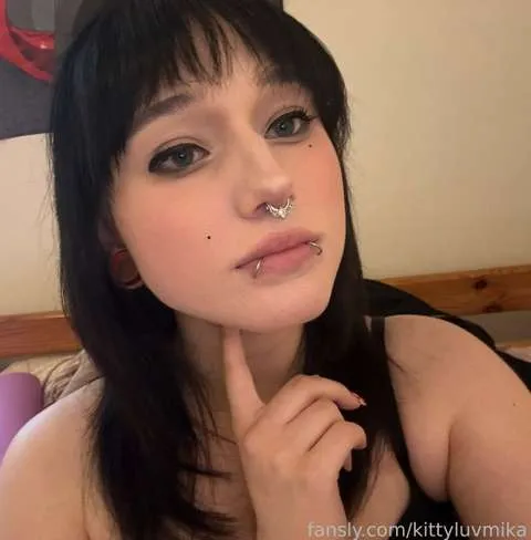 @kittyluvmika