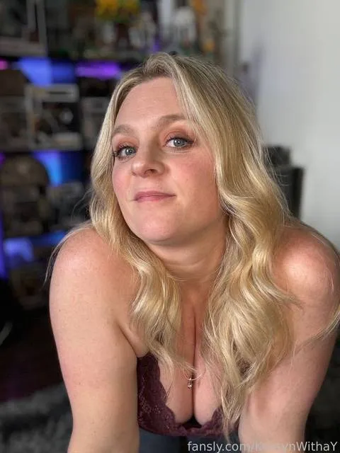 @KristynWithaY