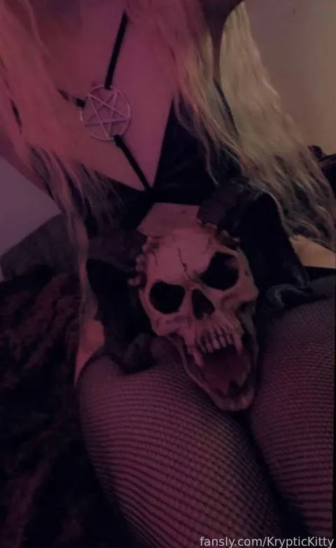 @KrypticKitty