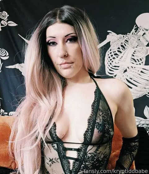 @kryptiddbabe