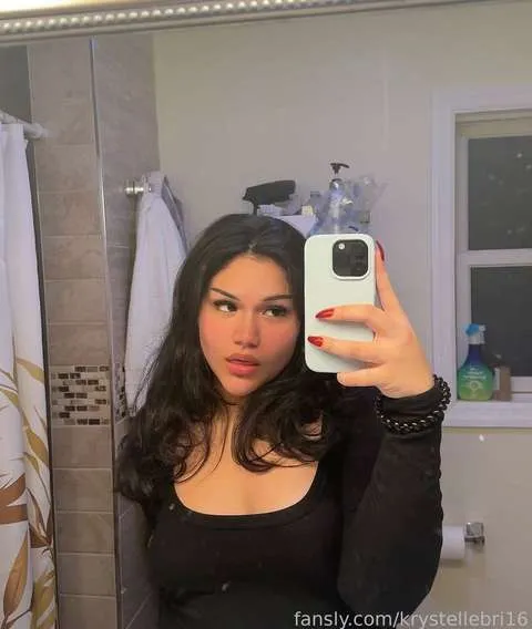 @krystellebri16