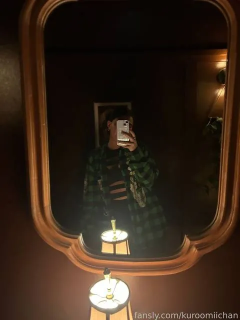 @kuroomiichan