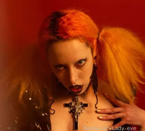 @Lady_eve___