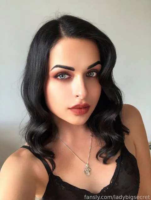 @ladybigsecret