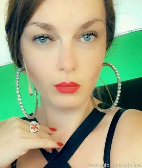 @LadyJulina