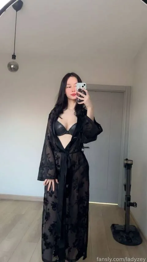 @ladyzey