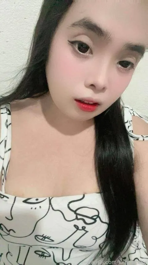 @laineyCalia