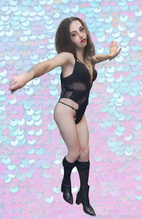 @LanaCross