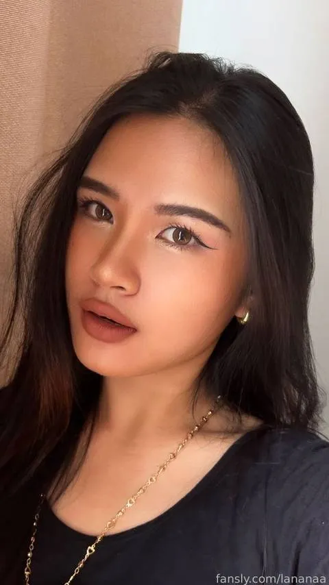 @lananaa