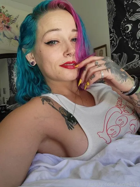 @LanieB13