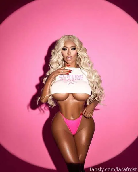 @larafrost