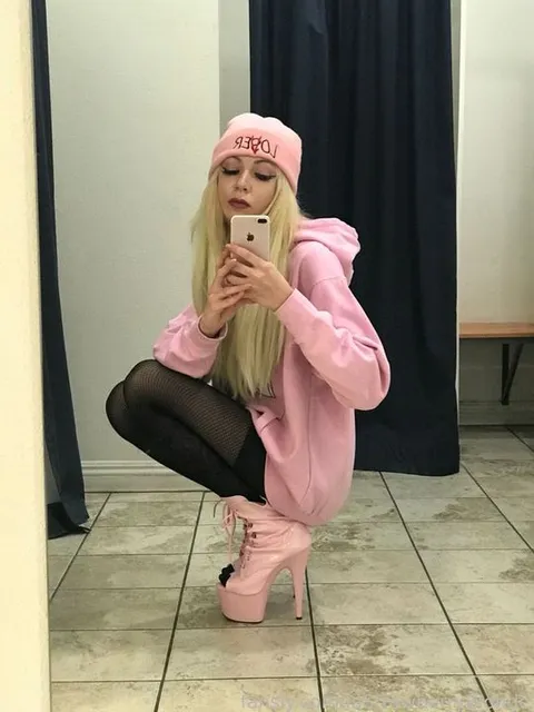 @laStrawberryBlonde