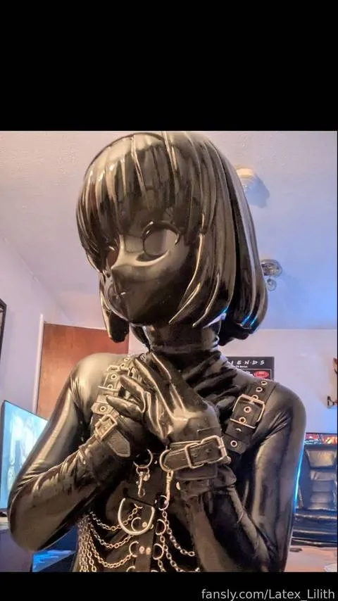 @Latex_Lilith