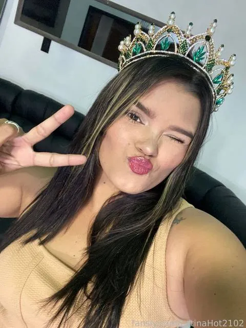 @LatinaHot2102