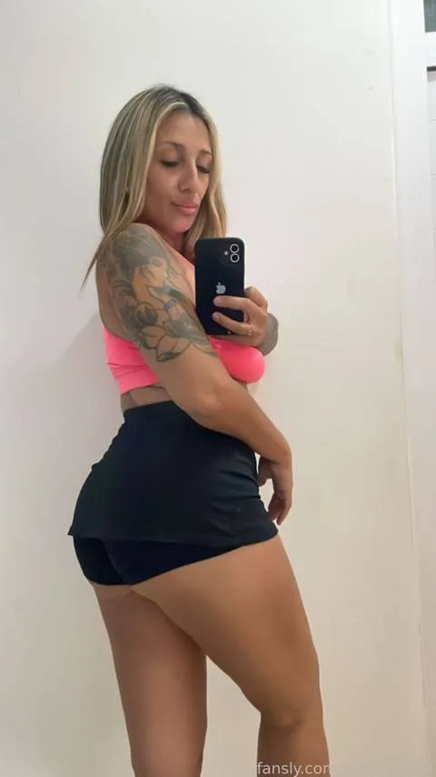 @latinamilfen