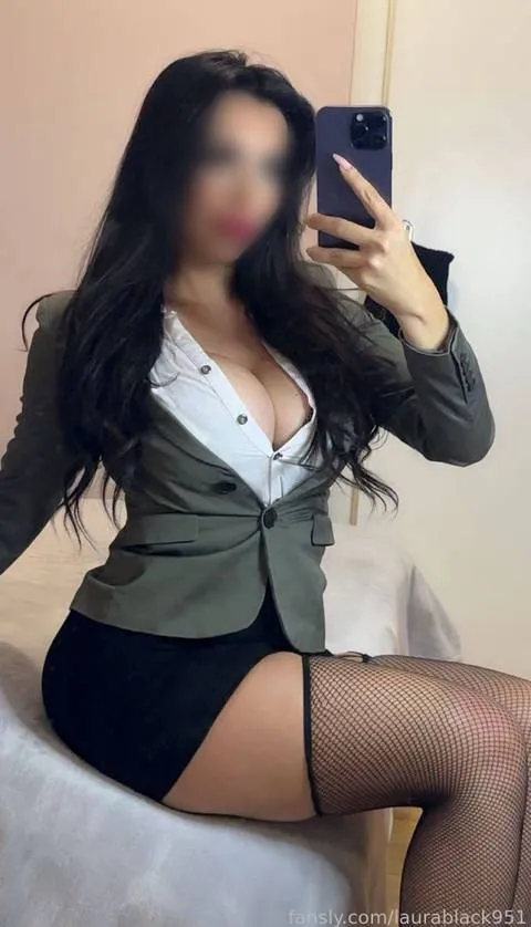 @laurablack951