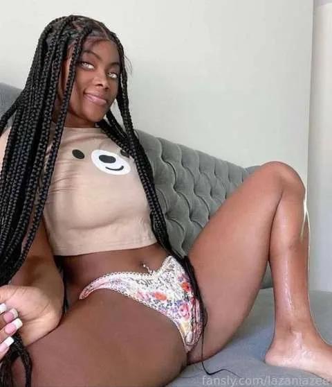 @lazaniazee