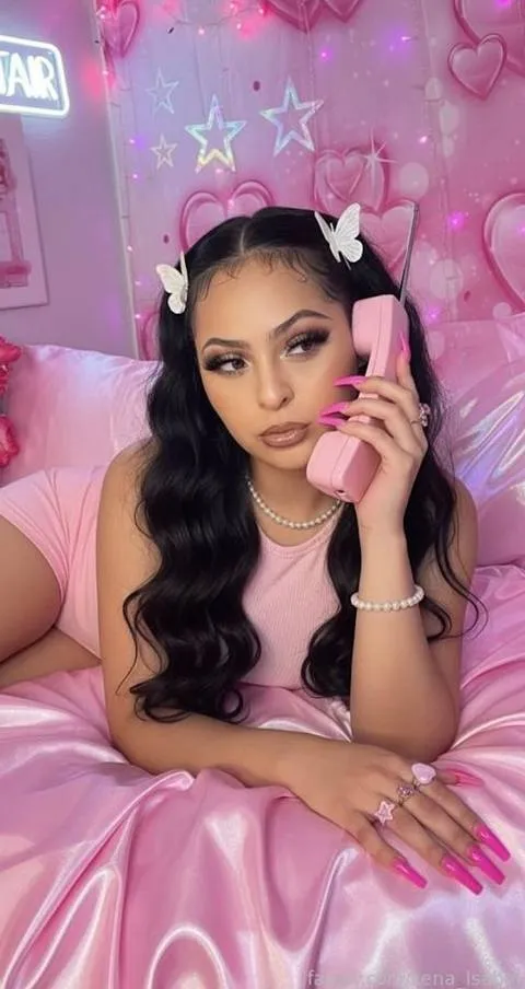 @Lena_Isabel