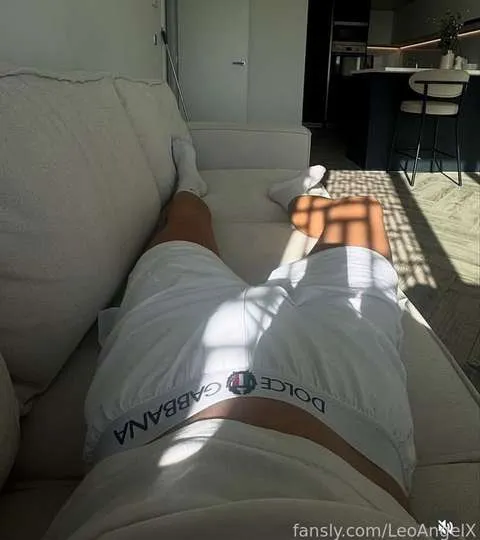 @LeoAngelX