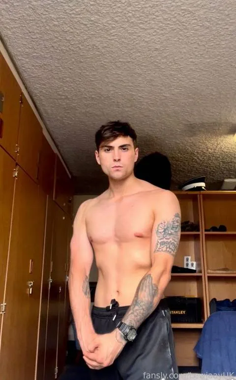 @LewjaayUK