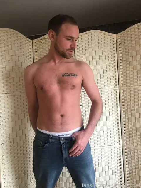 @LiamGModel