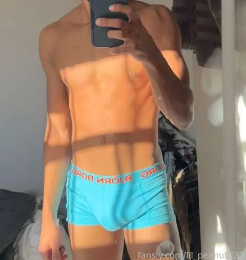 @lil_peanut321