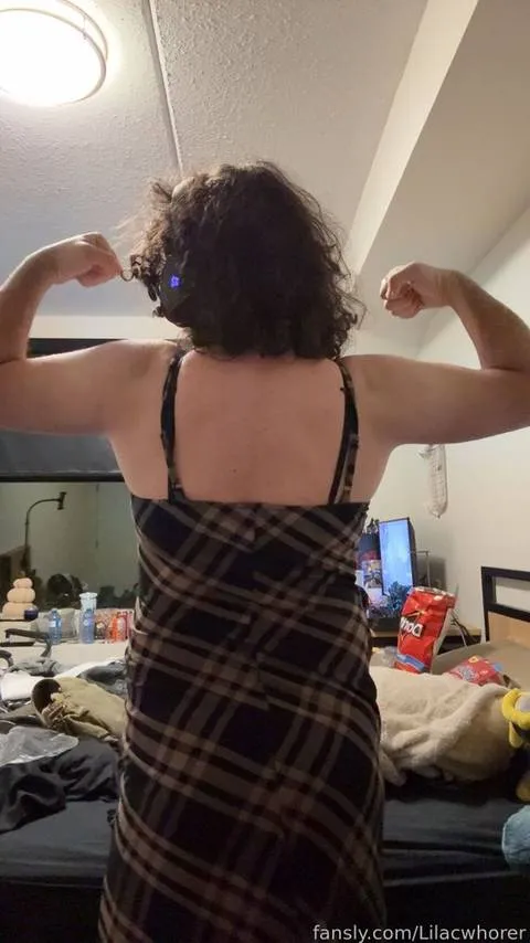 @Lilacwhorer