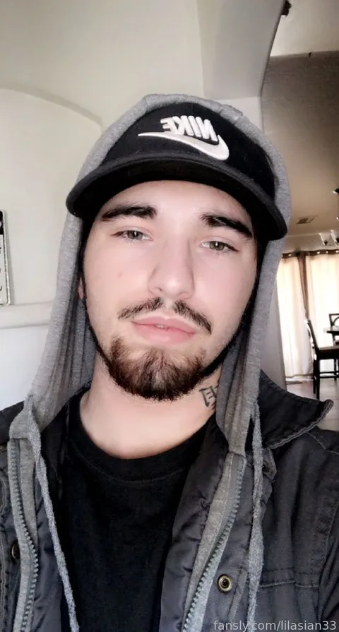 @lilasian33