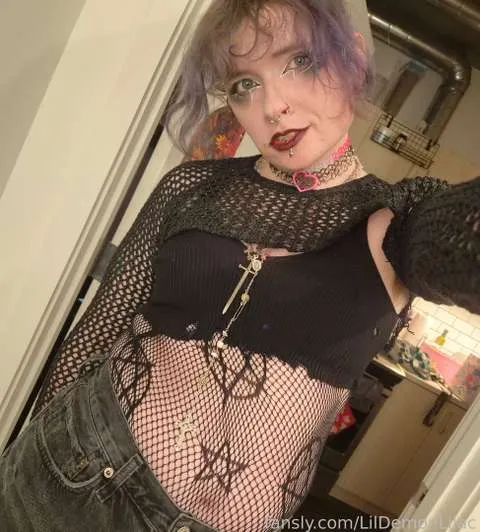 @LilDemonLilac