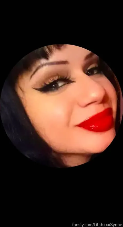 @LilithxxxSynne